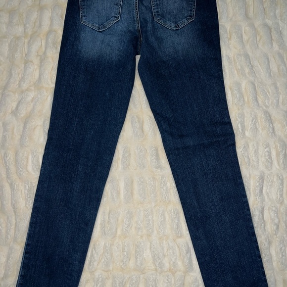 Yummie jeans by Heather Thompson - Picture 3 of 6